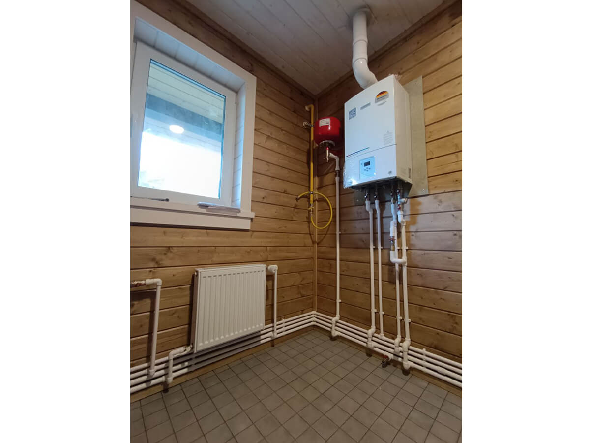 Монтаж настенного котла и подключение трубопроводов в частном доме